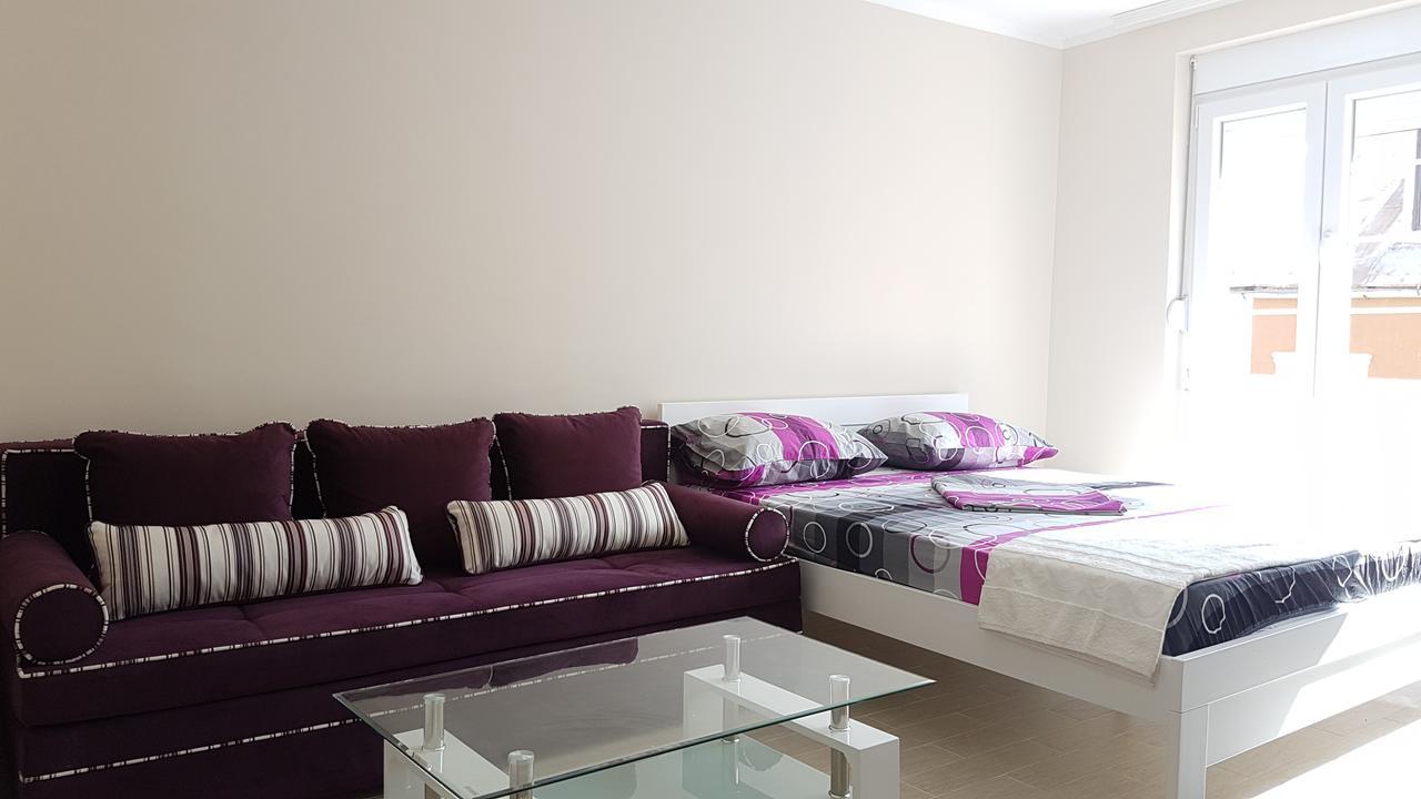 Adagio Apartment เซทินเจ ภายนอก รูปภาพ