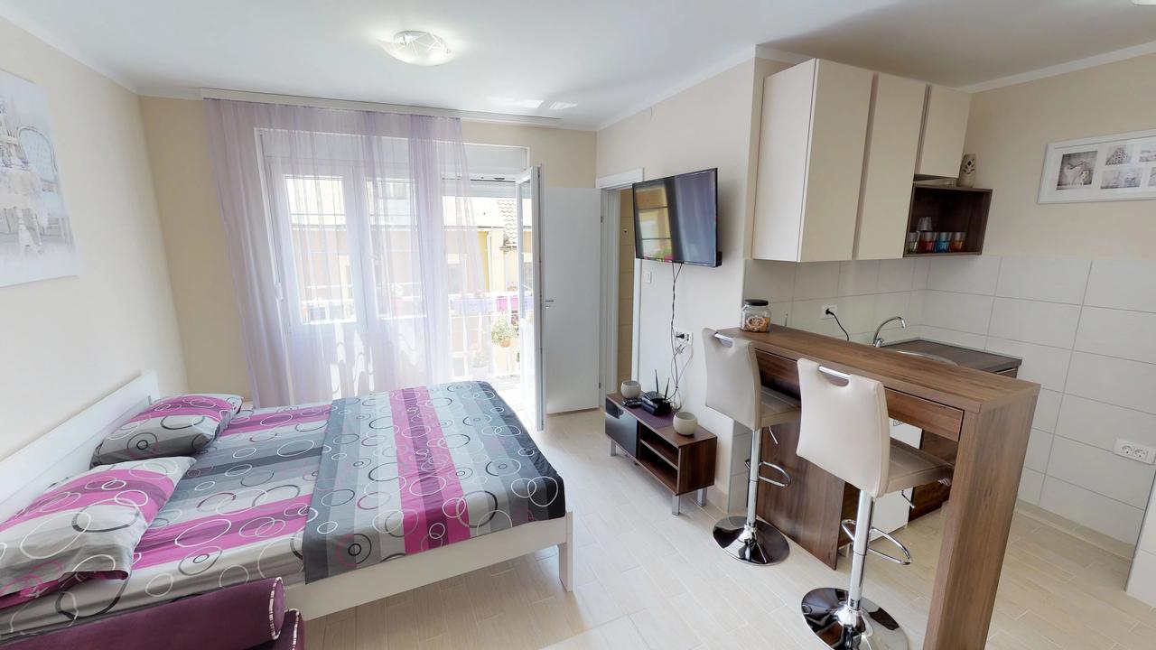 Adagio Apartment เซทินเจ ภายนอก รูปภาพ
